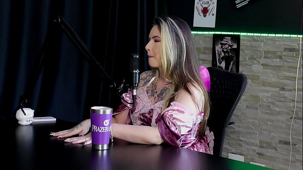 Tem fetiche em transar com uma transsexual, não tem vontade de fazer gang bang, e quando foi na casa do swing… – Raphaela Savanah (SHEER/RED) Halloween