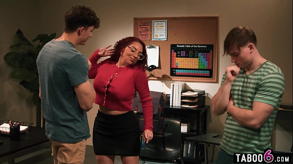 Students double penetrate their mature MILF teacher Kiki Daire