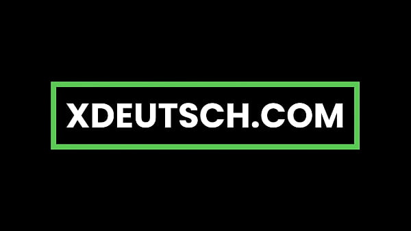 Heißes deutsches Babe mit riesigen Titten liebt es zu ficken! Amateurpaar