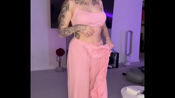 Dirty dame leaps for fellow – greatest solo onanism with huge melons and ass!